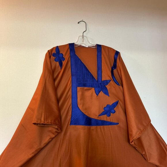 Robe traditionnelle - Picture 3 of 3